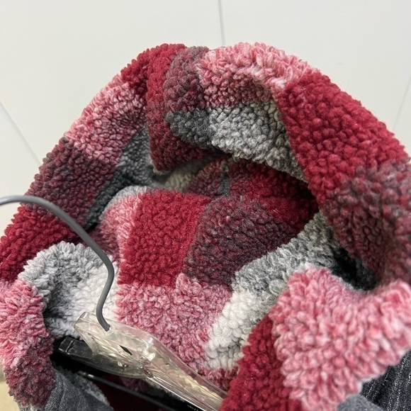 Excellent Condition Hurley Kids Long Sleeve Zip Up Jacket - Picture 3 of 4